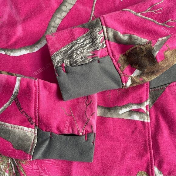 Realtree Ladies Jacket Performance Realtree Camo 1/4 Zip Mock Neck Pullover Top - Picture 6 of 12